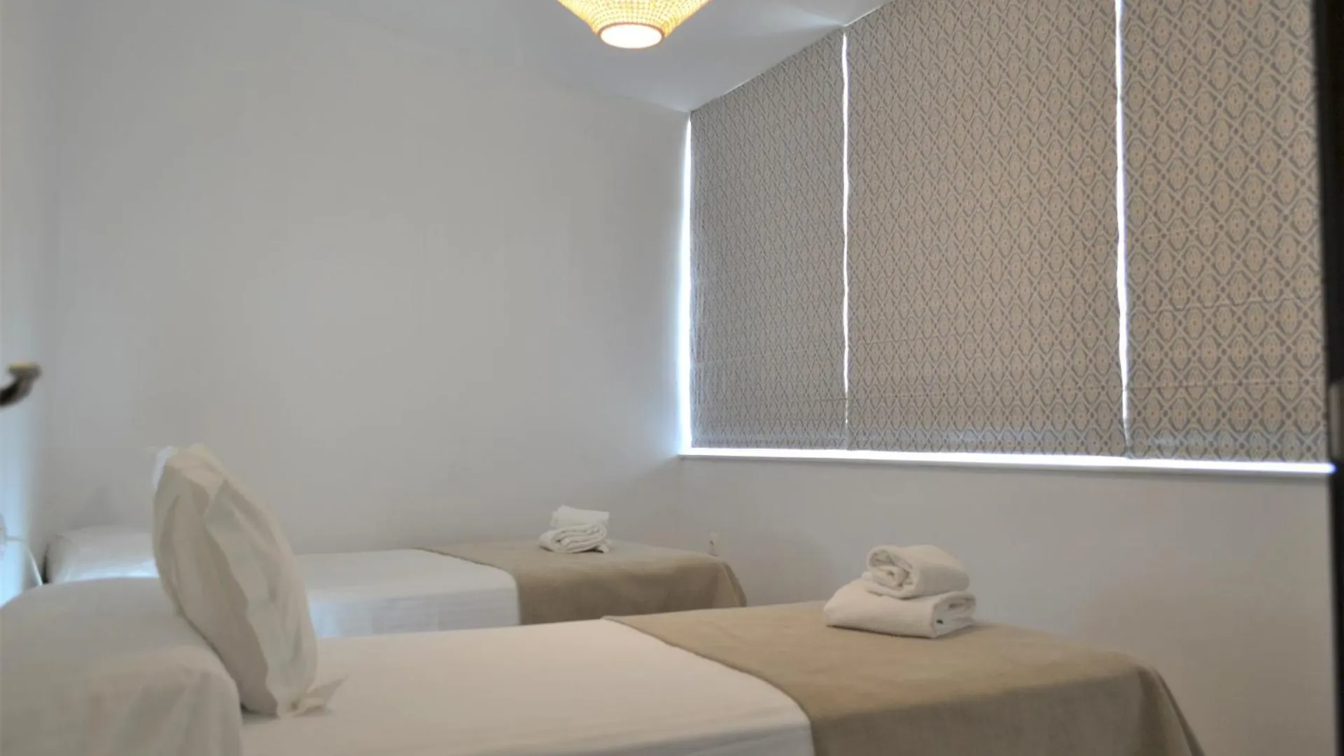 Sunshine Barroso Centro Apartment Cordoba Spain