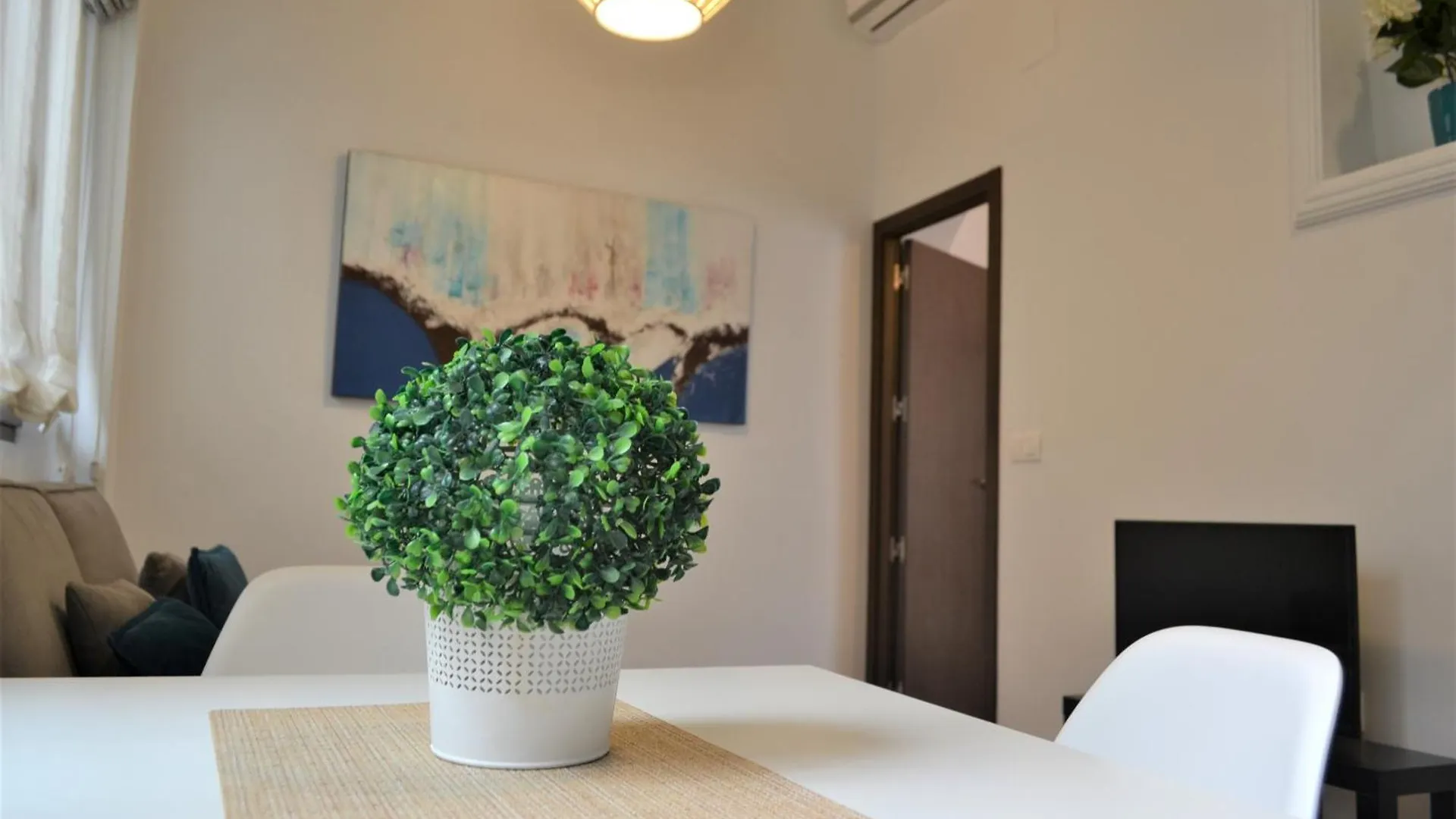 Sunshine Barroso Centro Apartment Cordoba 0*,  Spain